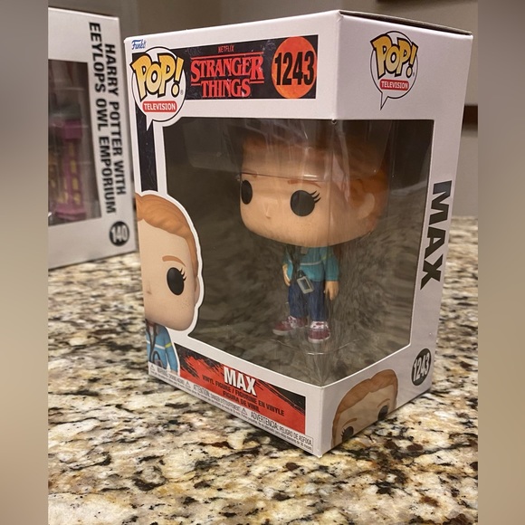 Max Funko Pop - Picture 2 of 2